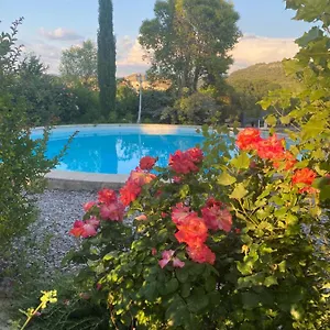 https://les-romarins-crestet.fr-provencehotel.com