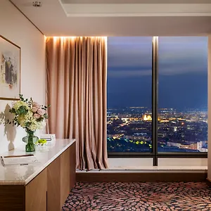 5* Hotell Grand Millennium