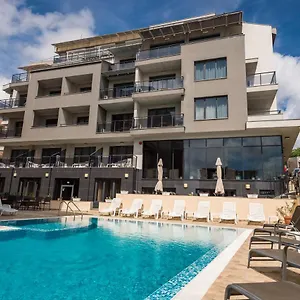 polina-beach.sozopol-hotels.com/